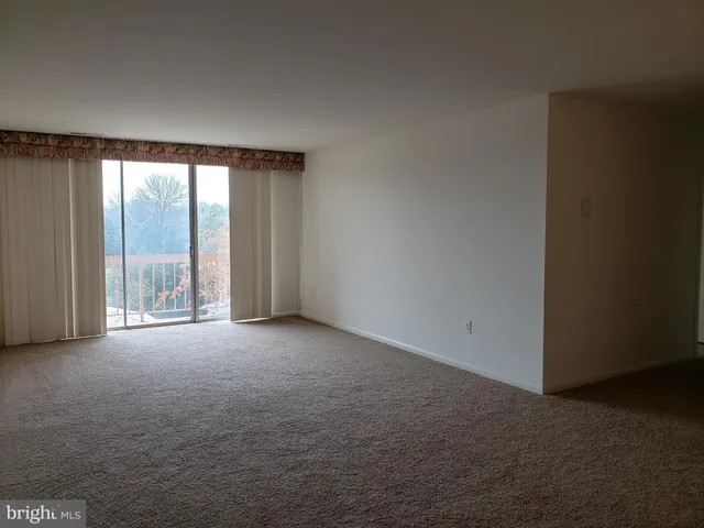 $1,350 | 130 Slade, Unit 511, Pikesville, MD 21208