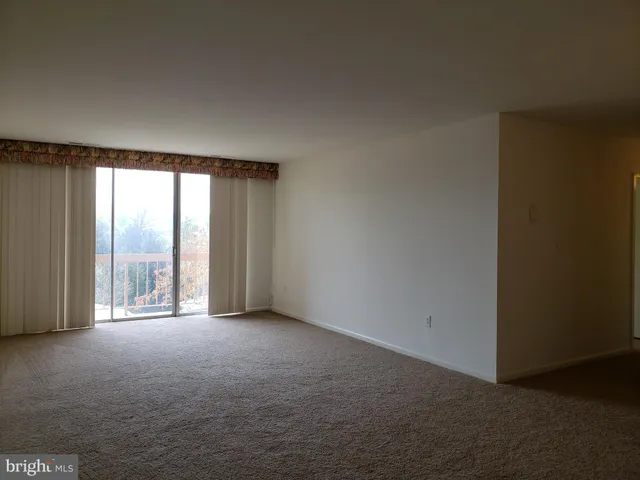 $1,350 | 130 Slade, Unit 511, Pikesville, MD 21208