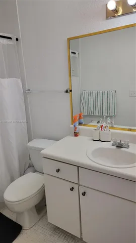 $1,900 | 4804 Northwest 79th Avenue, Unit 303, Doral, FL 33166