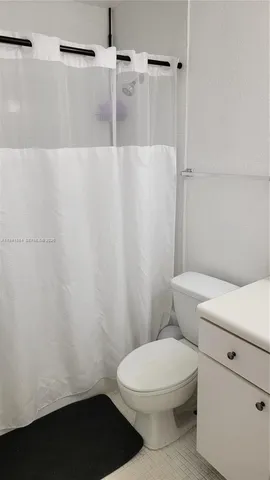 $1,900 | 4804 Northwest 79th Avenue, Unit 303, Doral, FL 33166