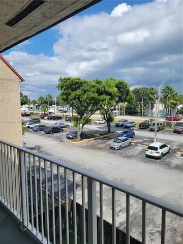 $1,900 | 4804 Northwest 79th Avenue, Unit 303, Doral, FL 33166
