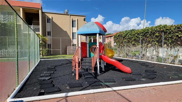 $1,900 | 4804 Northwest 79th Avenue, Unit 303, Doral, FL 33166