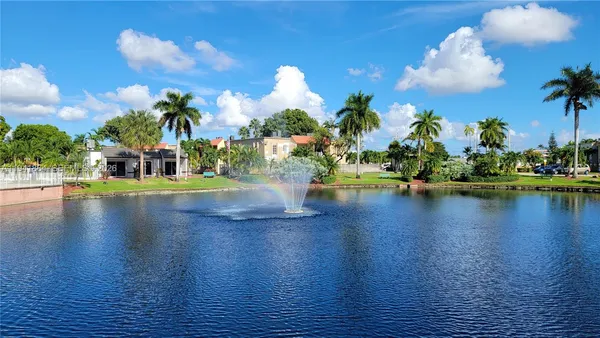 $1,900 | 4804 Northwest 79th Avenue, Unit 303, Doral, FL 33166