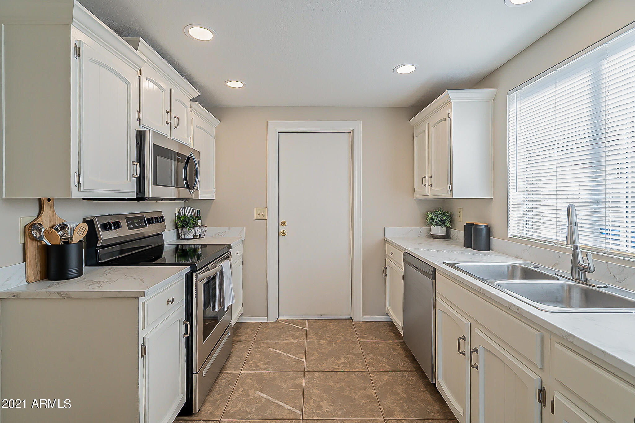 1525 West El Alba Way Chandler, AZ 85224 - Photo 7 of 35 El Alba-13