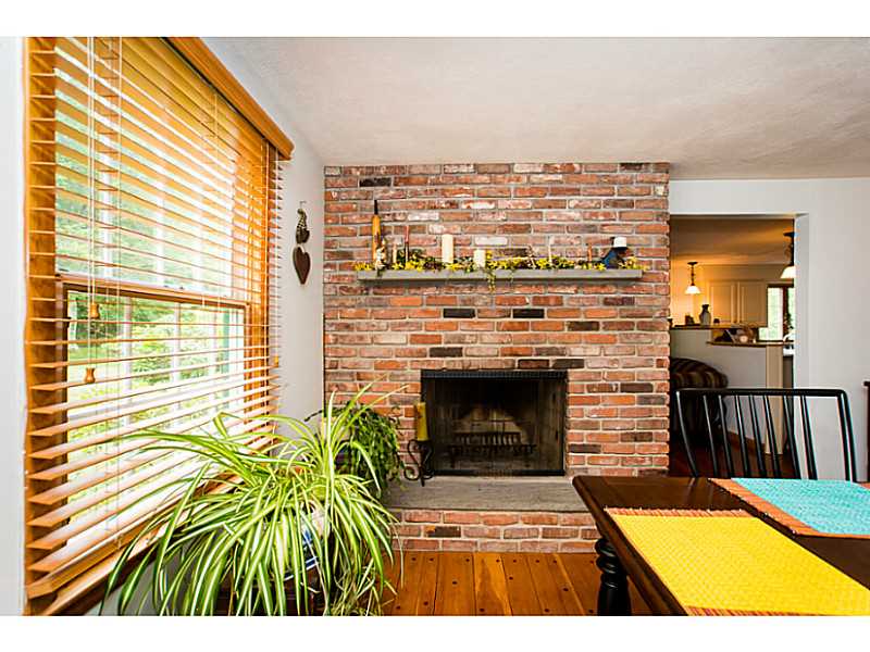2750 Harkney Hill Road Coventry, RI 02816 - Photo 10 of 25 Dining Room.