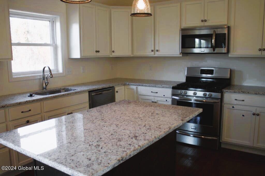 Kitchen 3