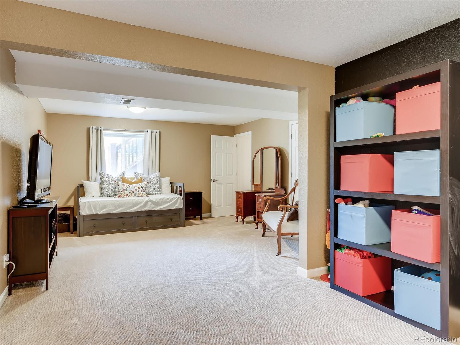 2373 Hyacinth Road Highlands Ranch, CO 80129 - Photo 18 of 38