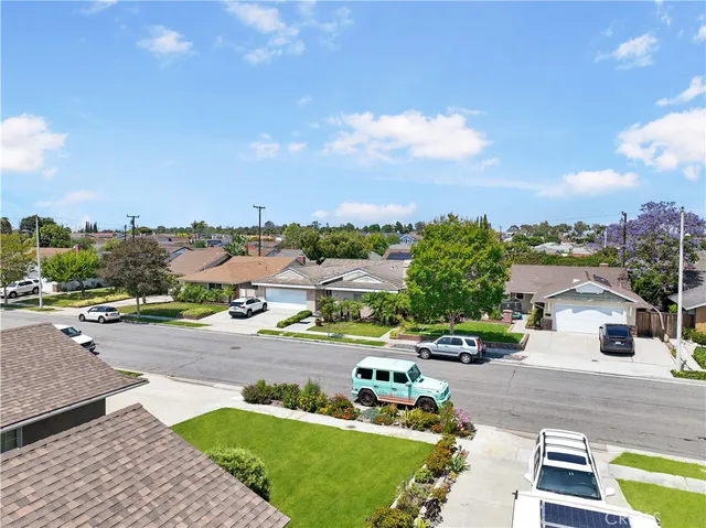 $1,400,000 | 15332 Shasta Lane, Huntington Beach, CA 92647