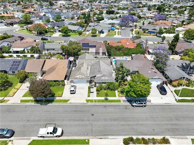 $1,400,000 | 15332 Shasta Lane, Huntington Beach, CA 92647