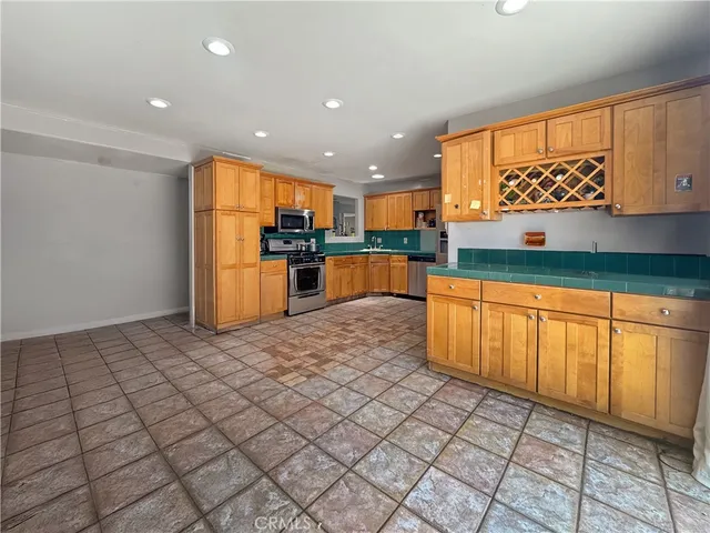 $1,400,000 | 15332 Shasta Lane, Huntington Beach, CA 92647