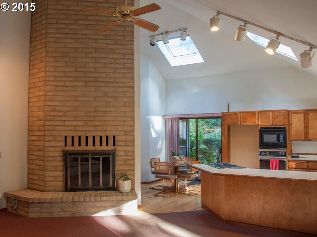15213 Quarry Road Lake Oswego, OR 97035 - Photo 7 of 16 Living Room/Dining Room