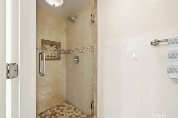 $365,000 | 18193 Sundowner Way, Unit 815, Canyon Country, CA 91387