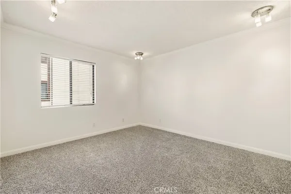 $365,000 | 18193 Sundowner Way, Unit 815, Canyon Country, CA 91387