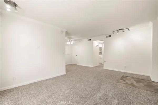 $365,000 | 18193 Sundowner Way, Unit 815, Canyon Country, CA 91387