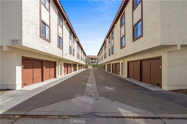 $365,000 | 18193 Sundowner Way, Unit 815, Canyon Country, CA 91387