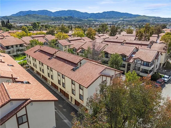 $365,000 | 18193 Sundowner Way, Unit 815, Canyon Country, CA 91387