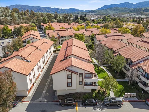 $365,000 | 18193 Sundowner Way, Unit 815, Canyon Country, CA 91387