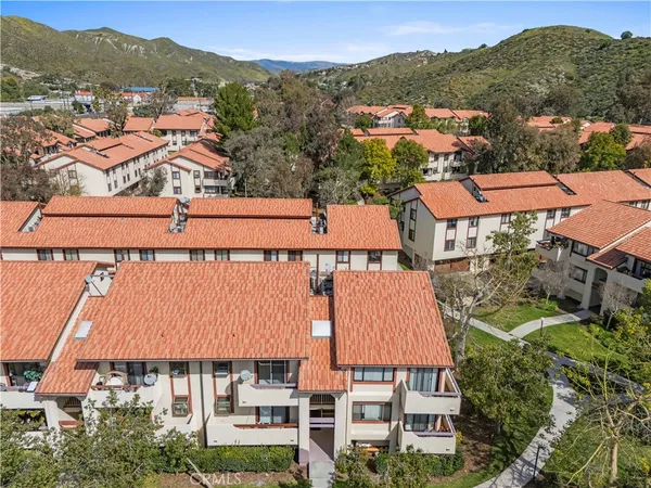 $365,000 | 18193 Sundowner Way, Unit 815, Canyon Country, CA 91387