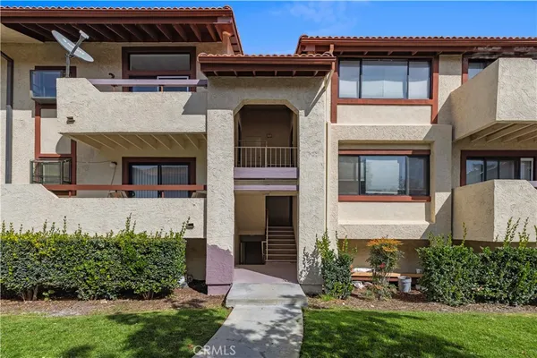 $365,000 | 18193 Sundowner Way, Unit 815, Canyon Country, CA 91387