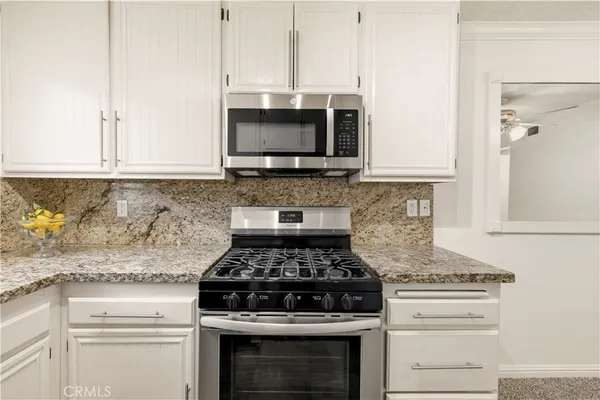 $365,000 | 18193 Sundowner Way, Unit 815, Canyon Country, CA 91387