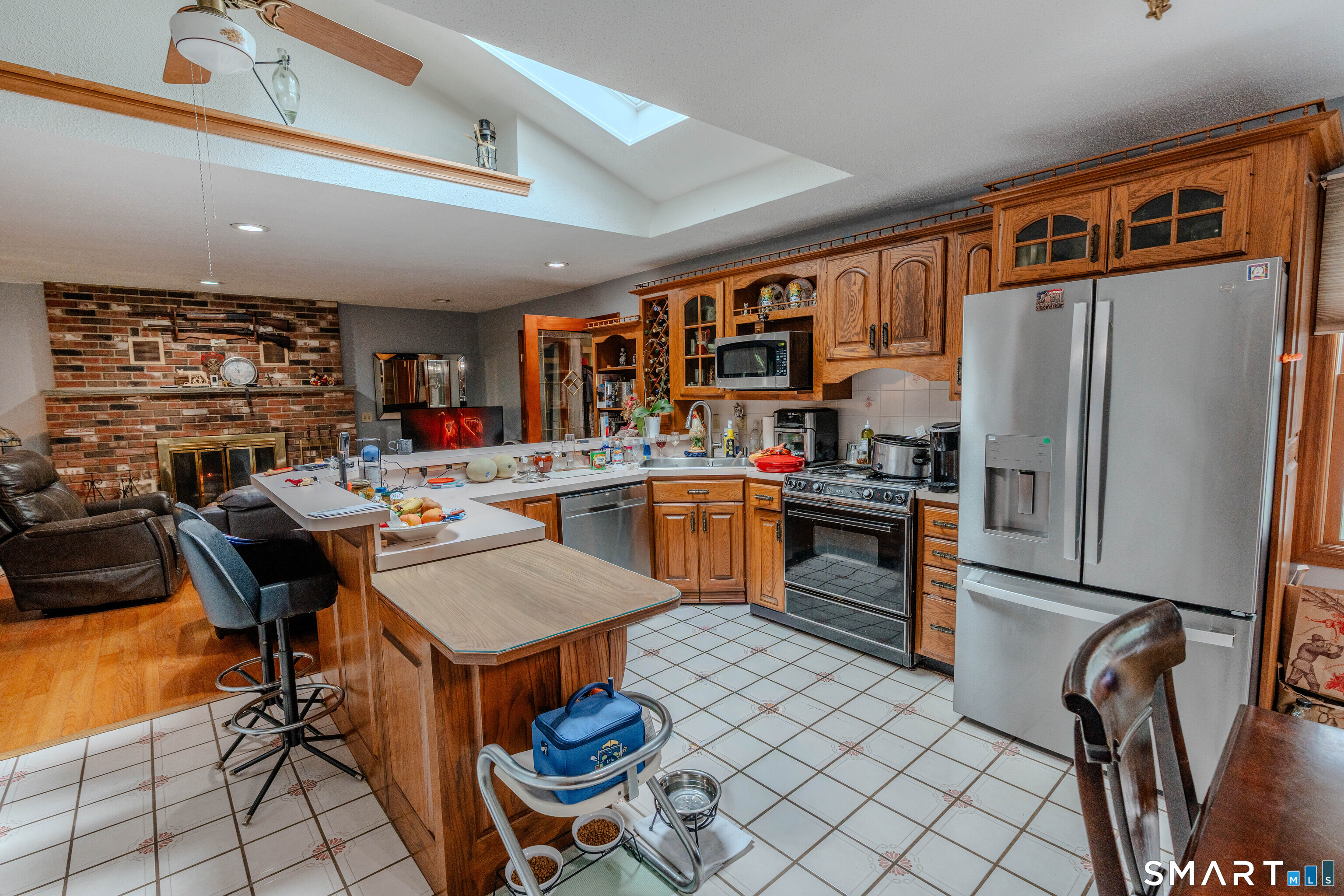 98 Ball Pond Road Danbury, CT 06811 - Photo 6 of 38 Gallery Image 6