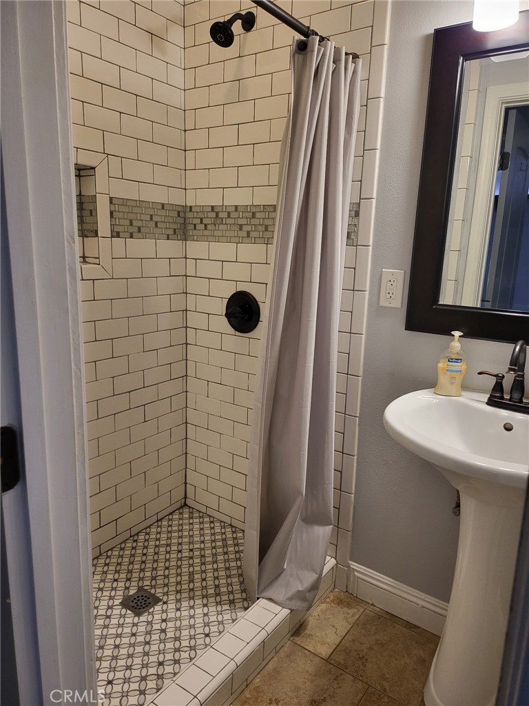 4815 Jurupa Avenue Riverside, CA 92504 - Photo 5 of 20