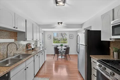 $327,000 | 899 Parma Drive, Ballwin, MO 63021