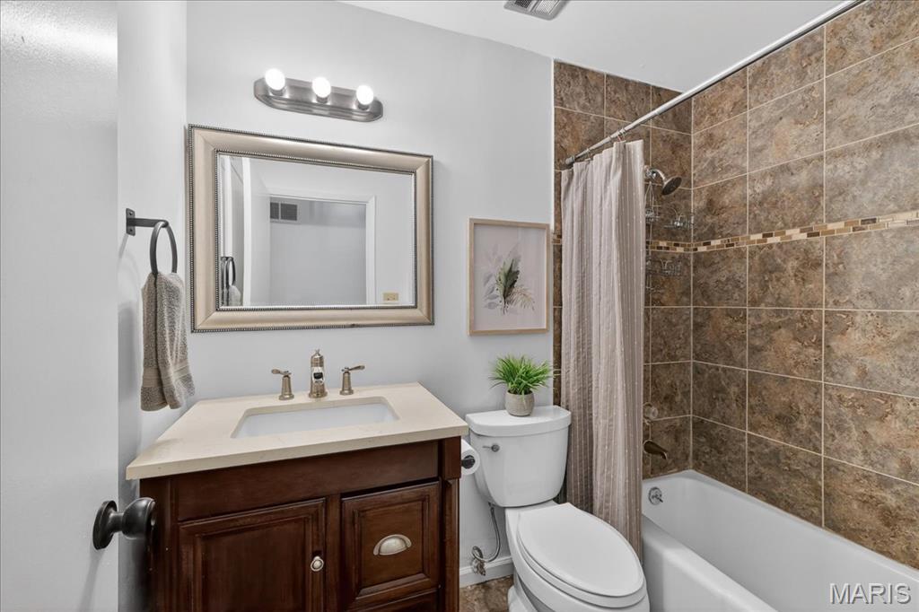 899 Parma Drive Ballwin, MO 63021 - Photo 20 of 37