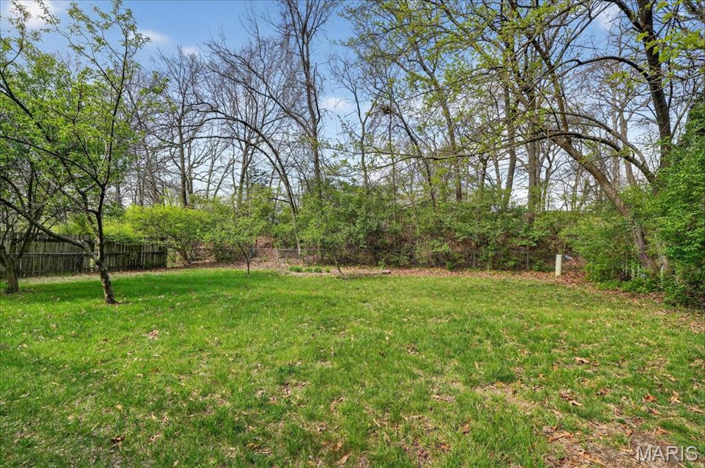 899 Parma Drive Ballwin, MO 63021 - Photo 35 of 37