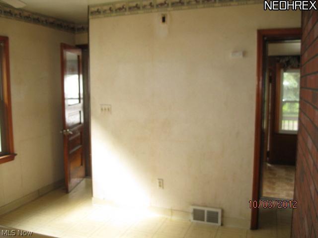 6739 Ottawa Road Cleveland, OH 44105 - Photo 6 of 13 Gallery Image 6
