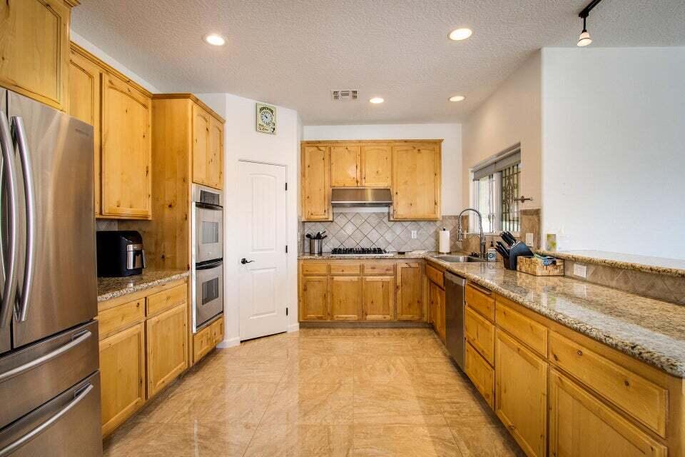 57258 Buena Suerte Road Yucca Valley, CA 92284 - Photo 16 of 54 20230117232617449944000000-o