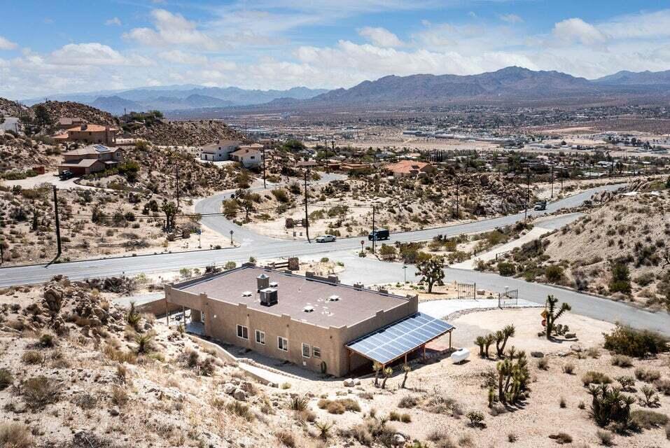 57258 Buena Suerte Road Yucca Valley, CA 92284 - Photo 38 of 54 20230117232431899481000000-o