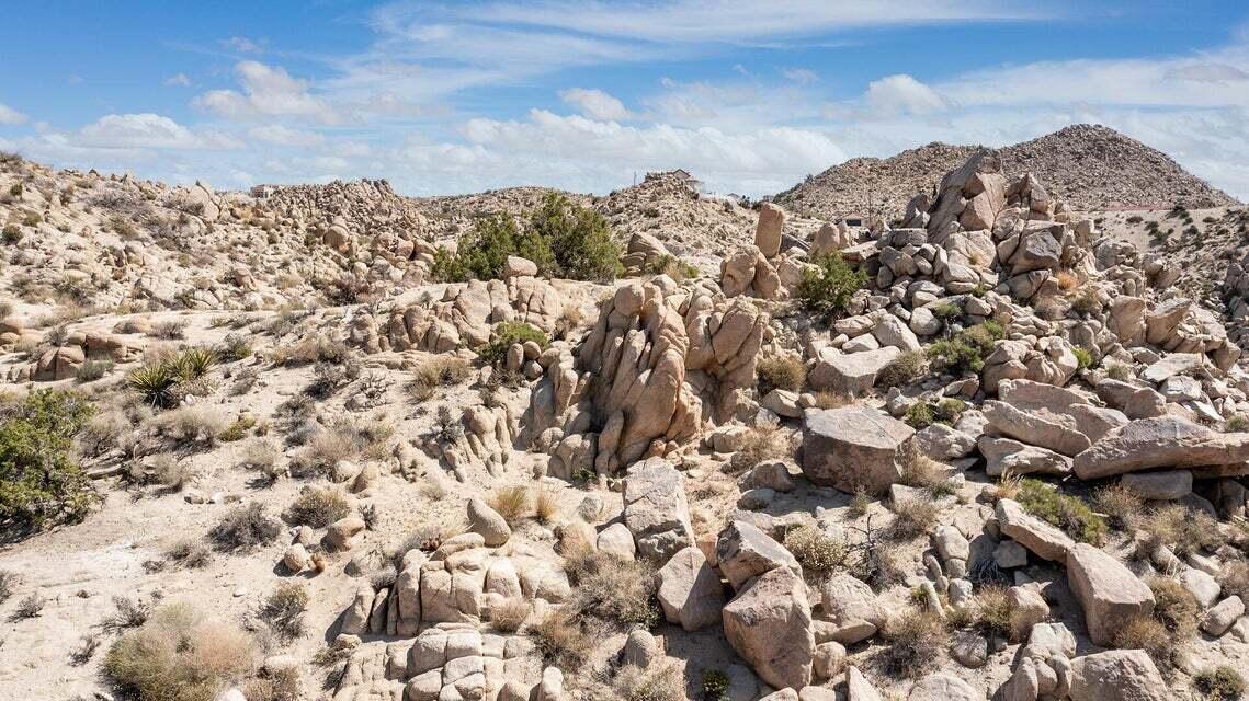 57258 Buena Suerte Road Yucca Valley, CA 92284 - Photo 48 of 54 20230117232435363424000000-o