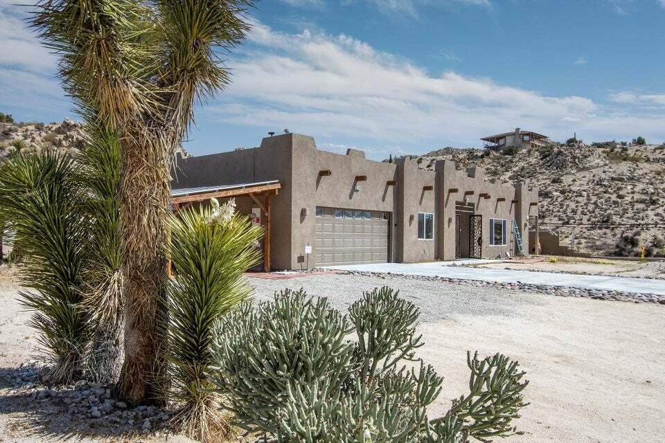 57258 Buena Suerte Road Yucca Valley, CA 92284 - Photo 5 of 54 20230117232442149425000000-o