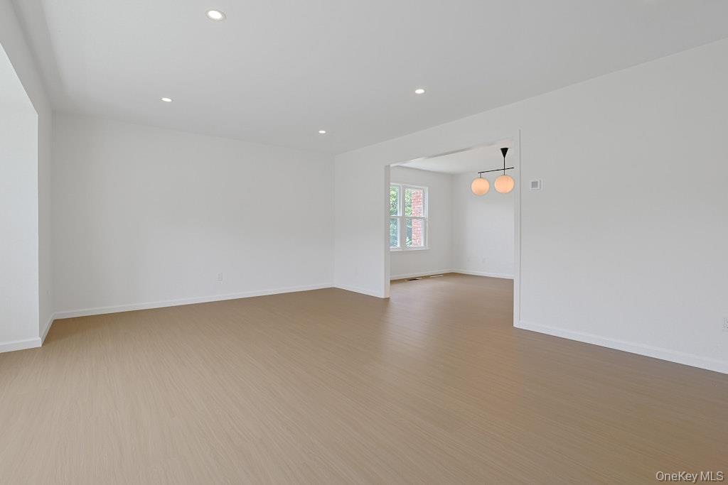 5 Country Ridge Road Scarsdale, NY 10583 - Photo 6 of 35
