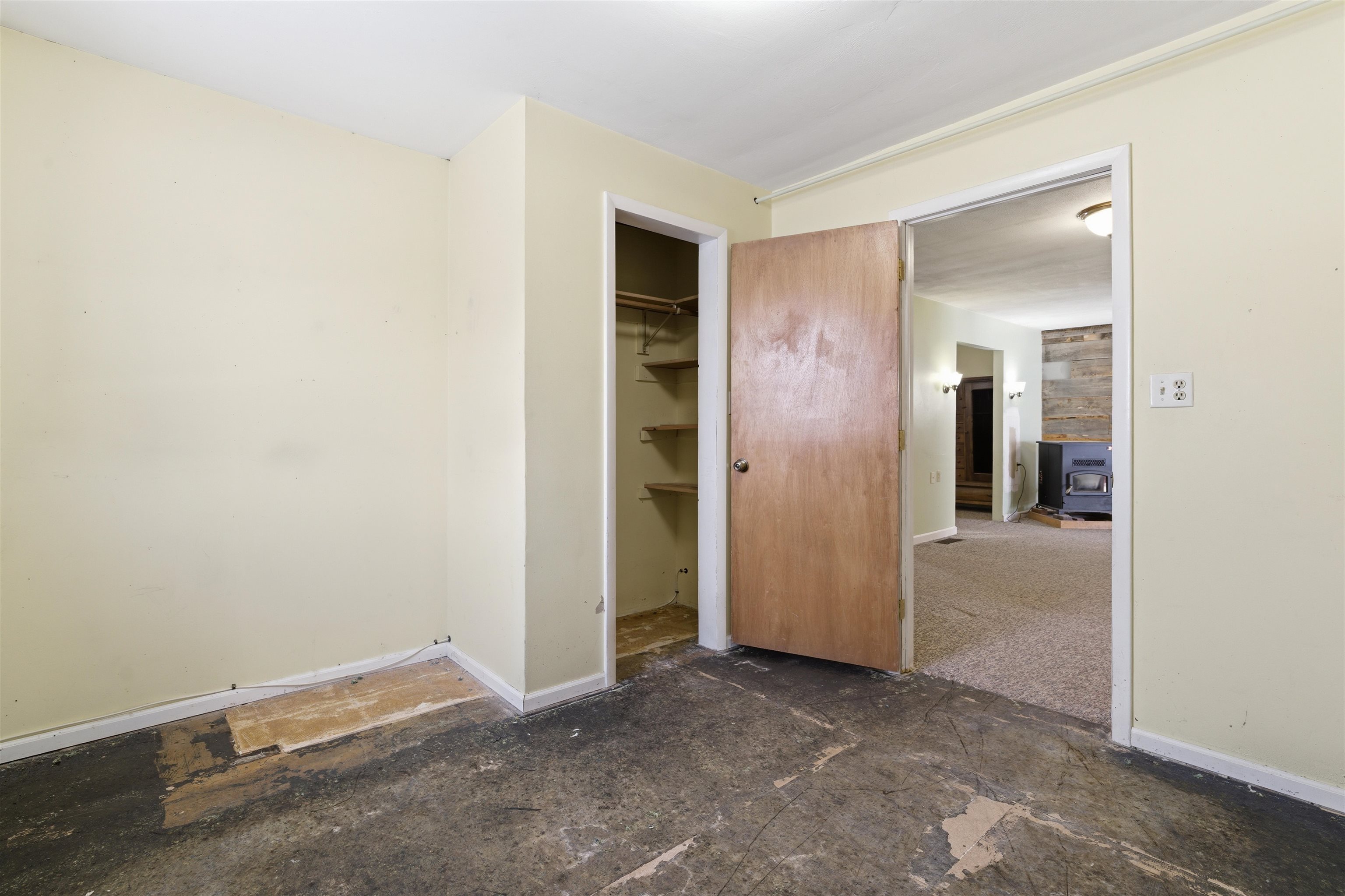 49091 KE Road Mesa, CO 81643 - Photo 16 of 29 an empty room with closet
