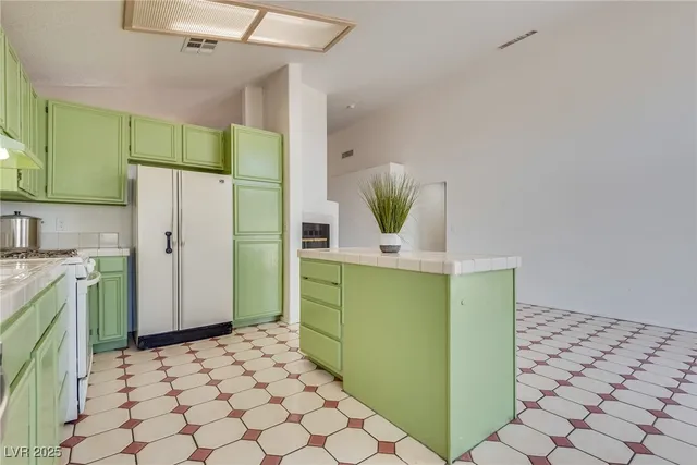 $1,900 | 3974 South Roundwood Street, Las Vegas, NV 89147