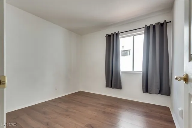 $1,900 | 3974 South Roundwood Street, Las Vegas, NV 89147