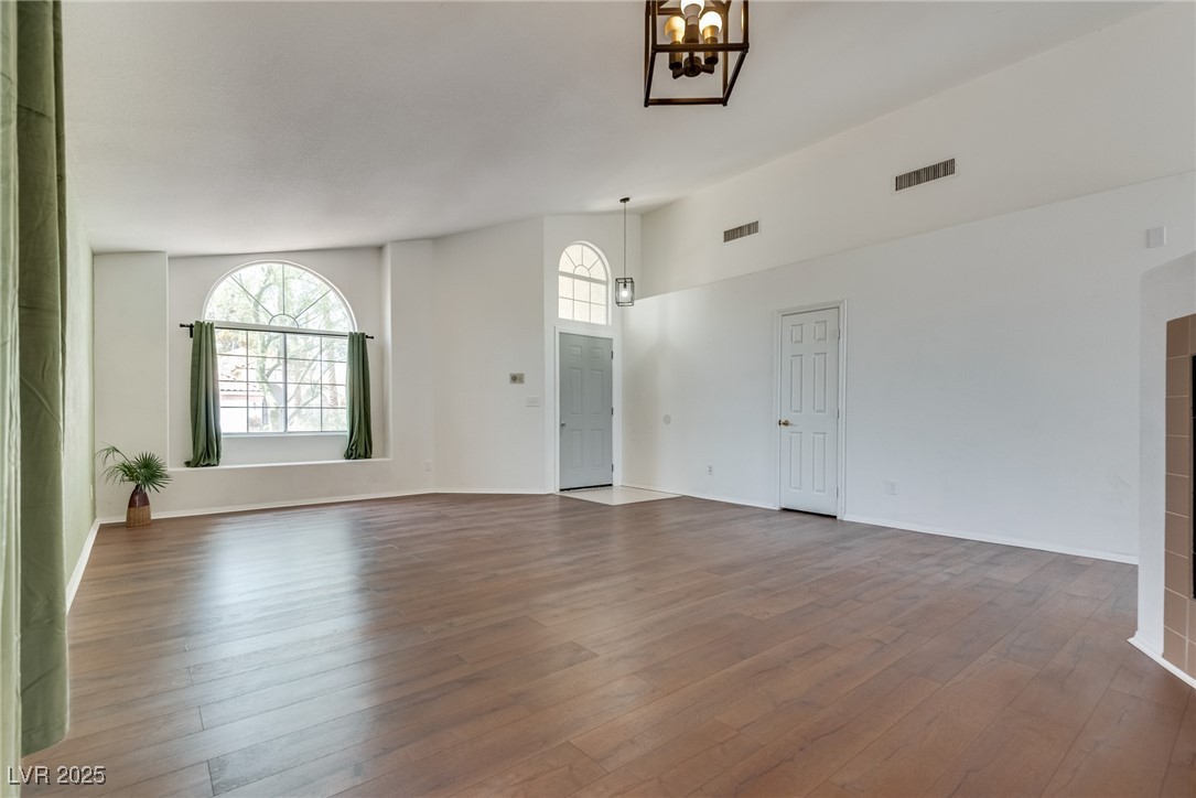 3974 South Roundwood Street Las Vegas, NV 89147 - Photo 8 of 43