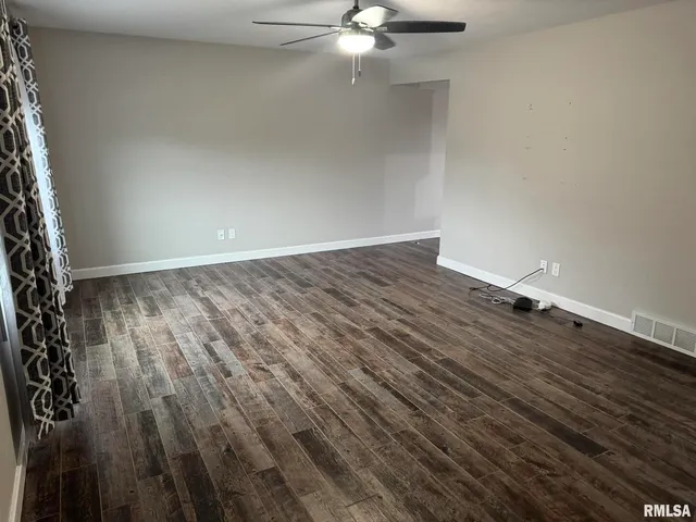 wooden floor in a empty room