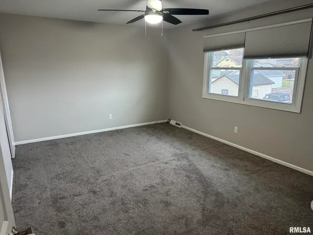 $1,500 | 1728 Taylor Street, Davenport, IA 52804