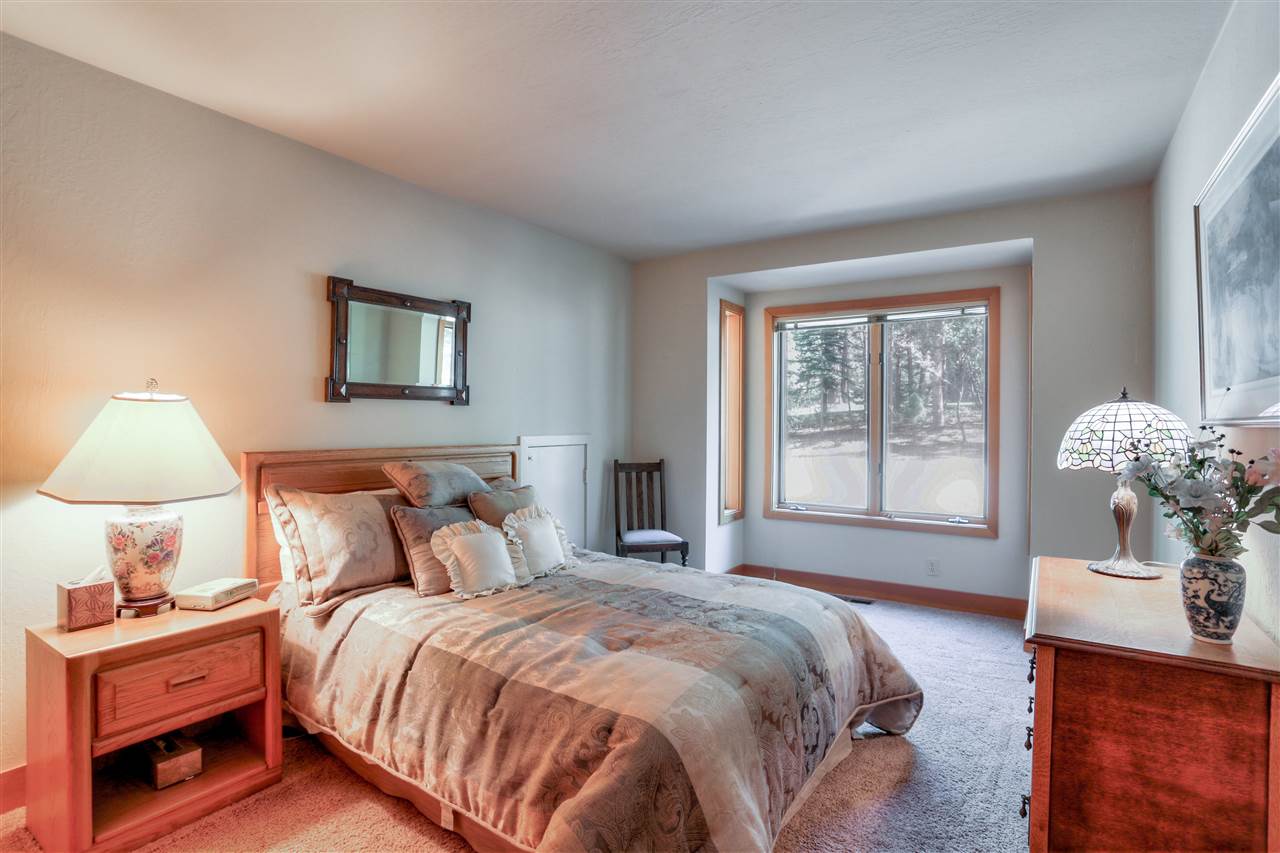 11145 Rancho View Court Truckee, CA 96161 - Photo 13 of 20 Gallery Image 13