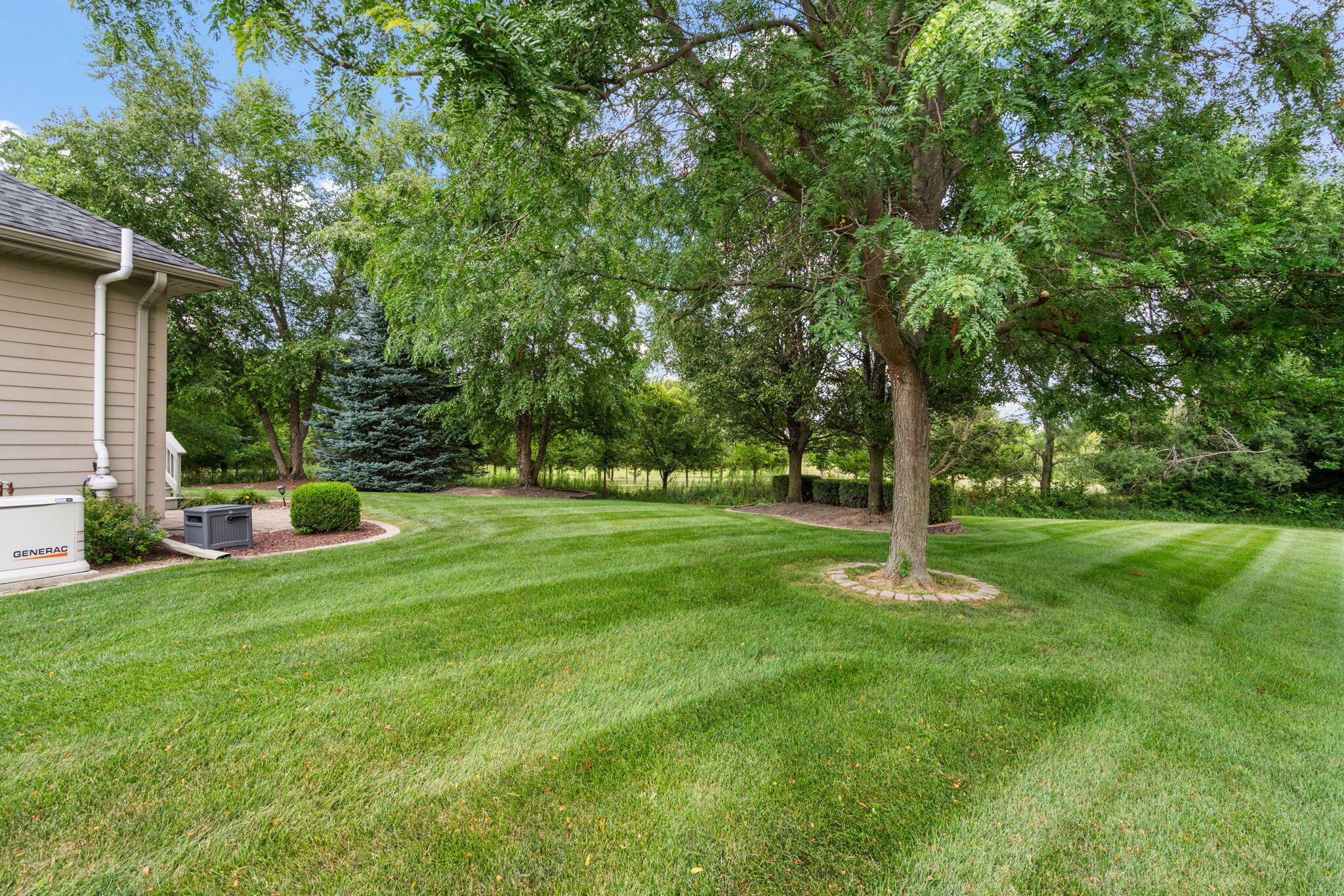 910 Hawk Circle Crown Point, IN 46307 - Photo 41 of 43 2048x1365