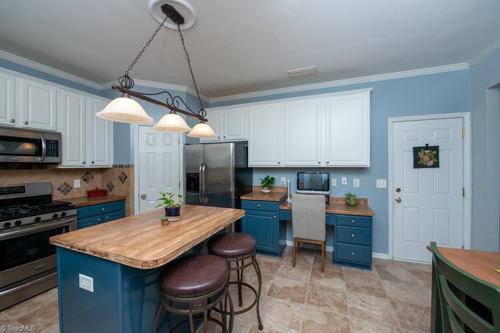 4555 Fairport Court High Point, NC 27265 - Photo 18 of 48