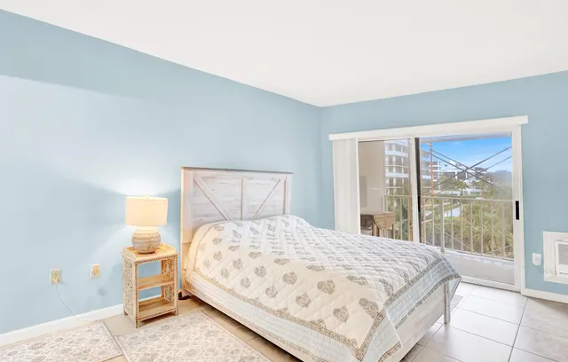 $325,000 | 3030 South Ocean Boulevard, Unit 332, Palm Beach, FL 33480