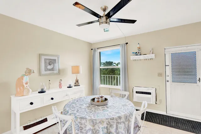 $325,000 | 3030 South Ocean Boulevard, Unit 332, Palm Beach, FL 33480