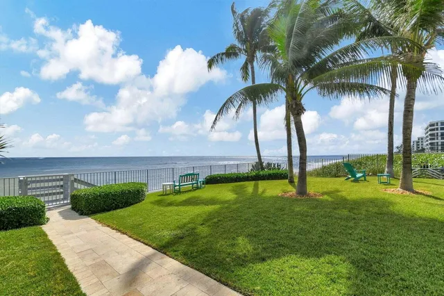 $325,000 | 3030 South Ocean Boulevard, Unit 332, Palm Beach, FL 33480