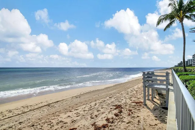 $325,000 | 3030 South Ocean Boulevard, Unit 332, Palm Beach, FL 33480