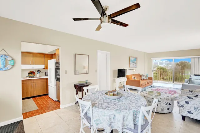 $325,000 | 3030 South Ocean Boulevard, Unit 332, Palm Beach, FL 33480