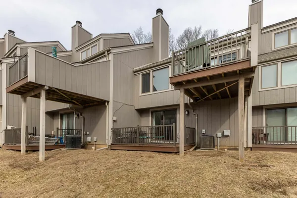 $229,900 | 106 Plum Cove Drive, Galena, IL 61036